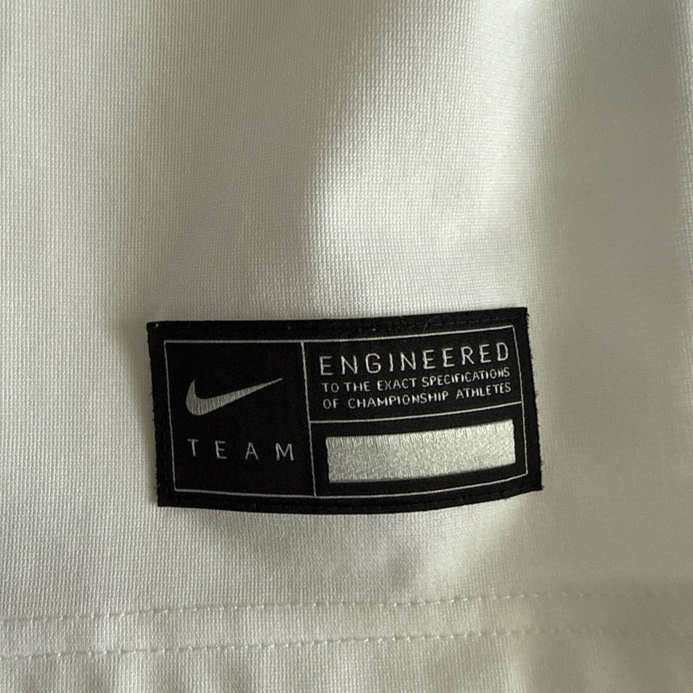 Nike Kids White and Red Jersey - Picture 3 of 6